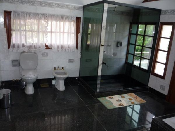 Importante casa en venta frente al mar, vistas increíbles a toda la Bahia.